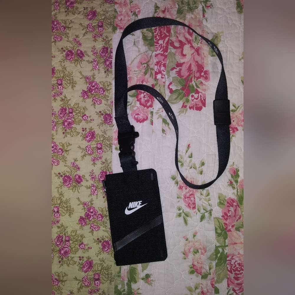 Nike id holder